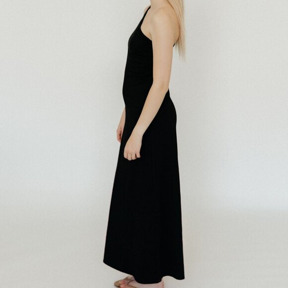 Xírena Genevieve Dress in Black - Picture 2 of 3